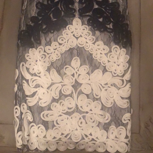 Beautiful Betsy & Adam dress 4 - Picture 2 of 2